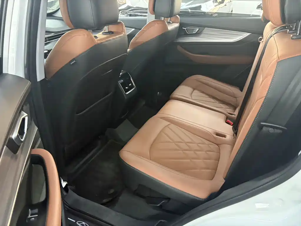 Chery Tiggo 8 2020 230TCI Automatic Elite Edition 2021 - thumbnail 8