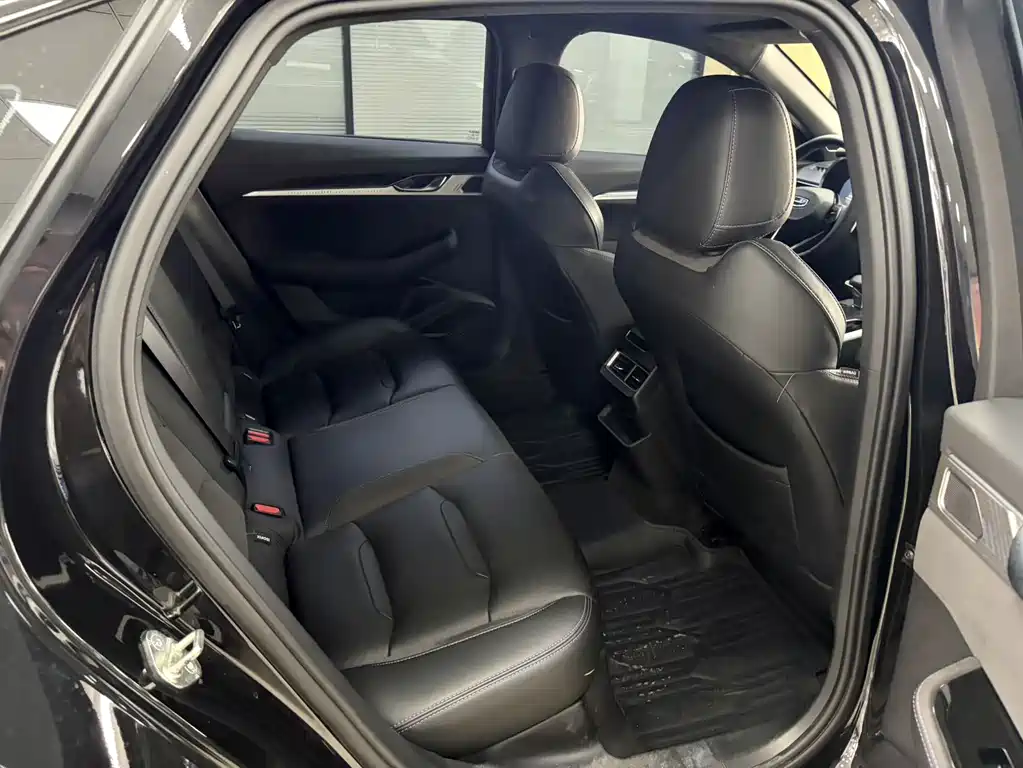 Geely Auto Geely Xingrui 2023 2.0TD Zhi Ci Qinglu Edition 2025 - thumbnail 10