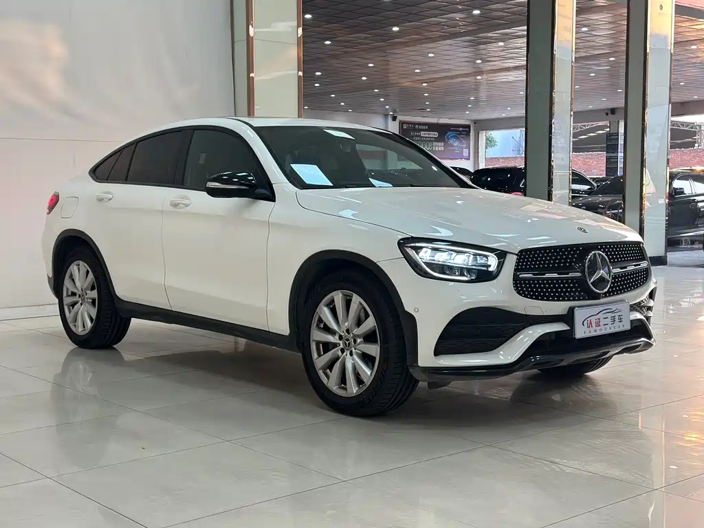 Mercedes-Benz Mercedes-Benz GLC Coupe 2020 GLC 260 4MATIC Coupé SUV 2020 - thumbnail 3