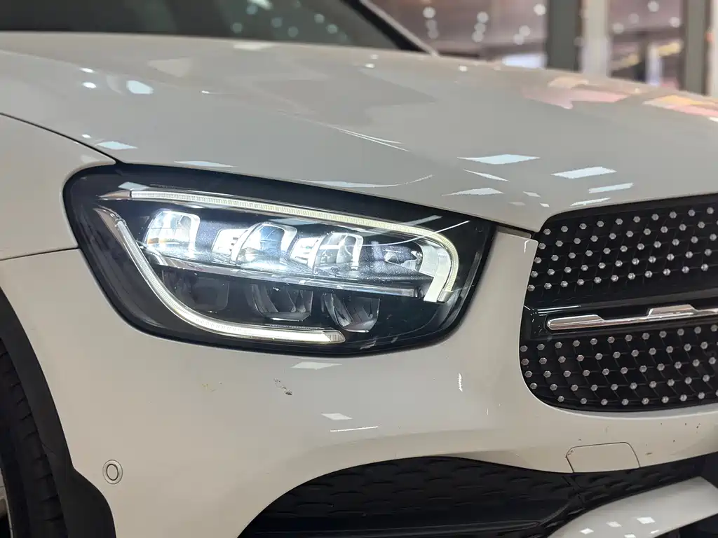 Mercedes-Benz Mercedes-Benz GLC Coupe 2020 GLC 260 4MATIC Coupé SUV 2020 - thumbnail 4