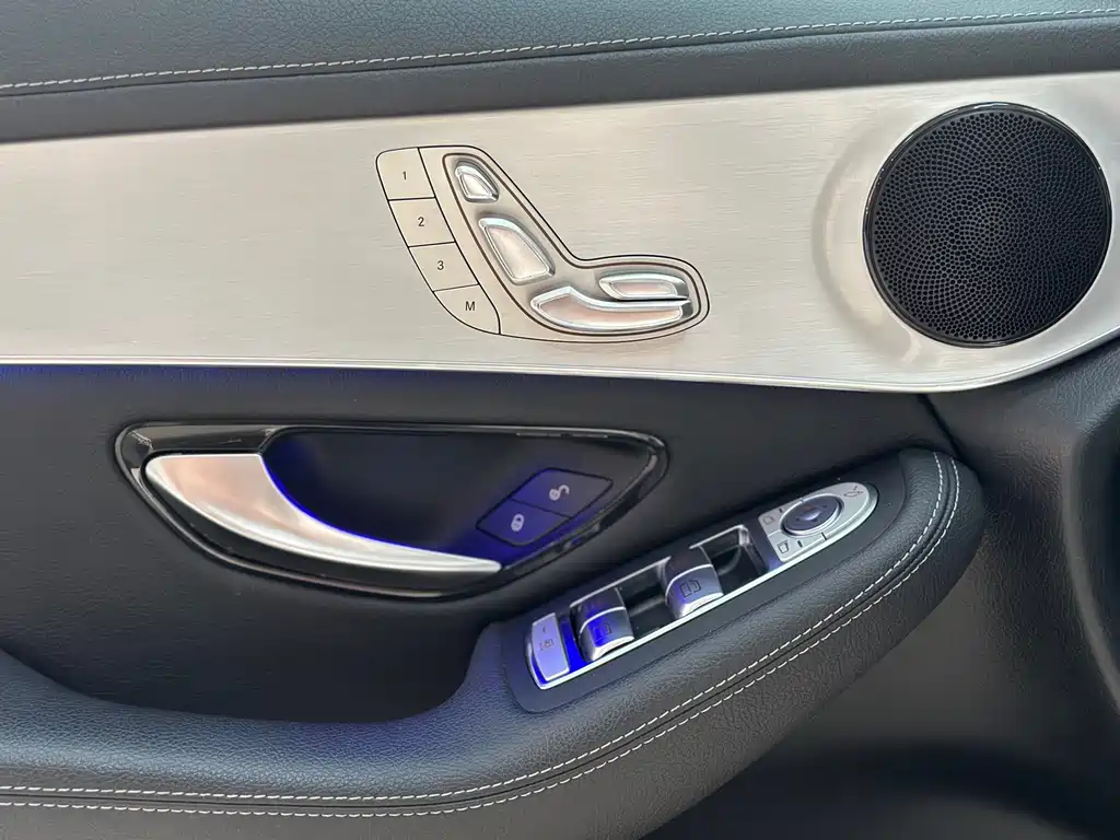 Mercedes-Benz Mercedes-Benz GLC Coupe 2020 GLC 260 4MATIC Coupé SUV 2020 - thumbnail 10