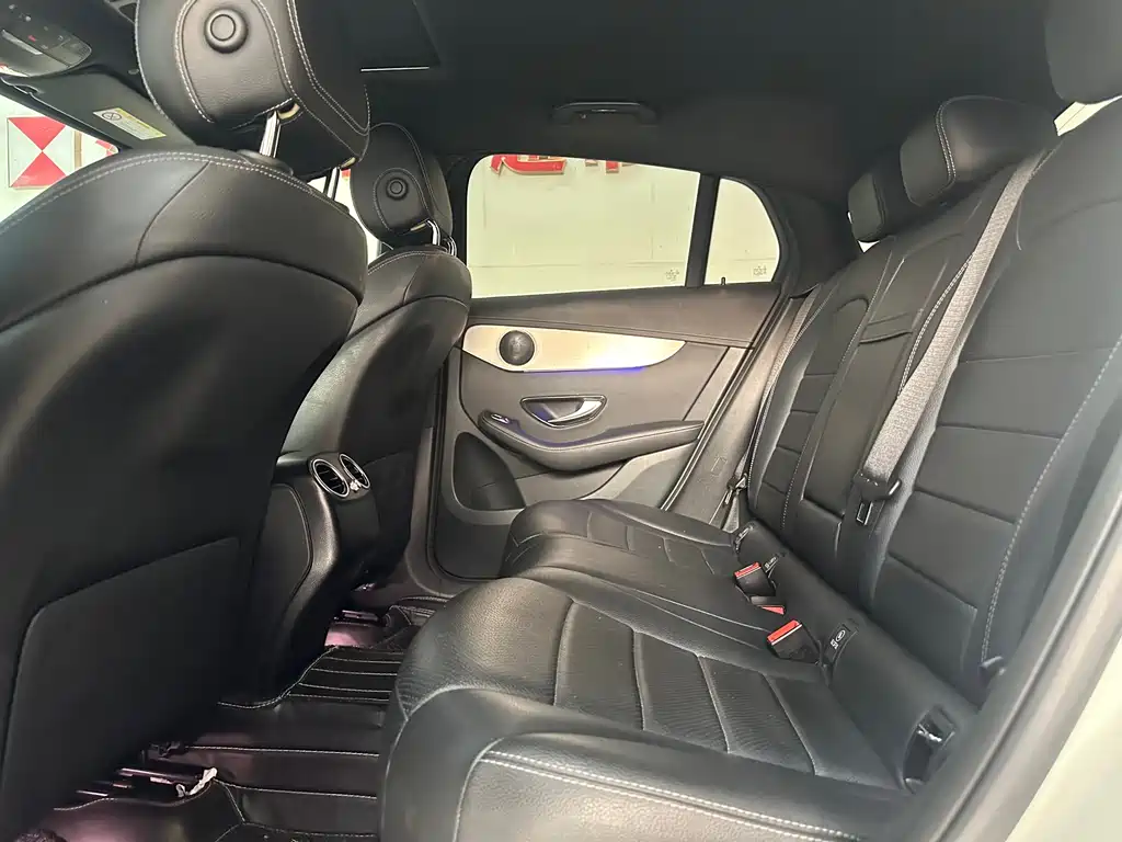 Mercedes-Benz Mercedes-Benz GLC Coupe 2020 GLC 260 4MATIC Coupé SUV 2020 - thumbnail 11