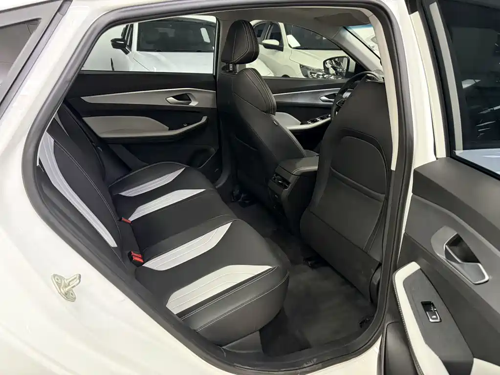 Geely Auto Geely Emgrand 2024 Emgrand COOL 1.5T DCT Champion Edition 2024 - thumbnail 8