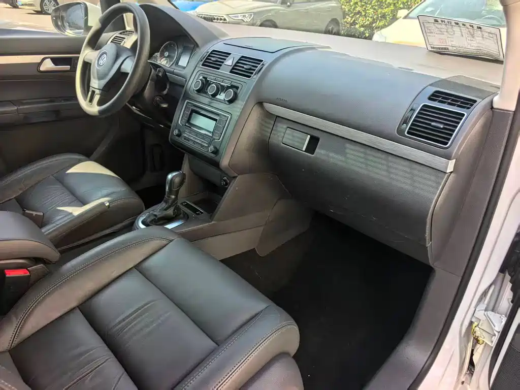 Volkswagen Volkswagen Touran 2015 1.4T DSG Comfort Edition 5-seater 2016 - thumbnail 7