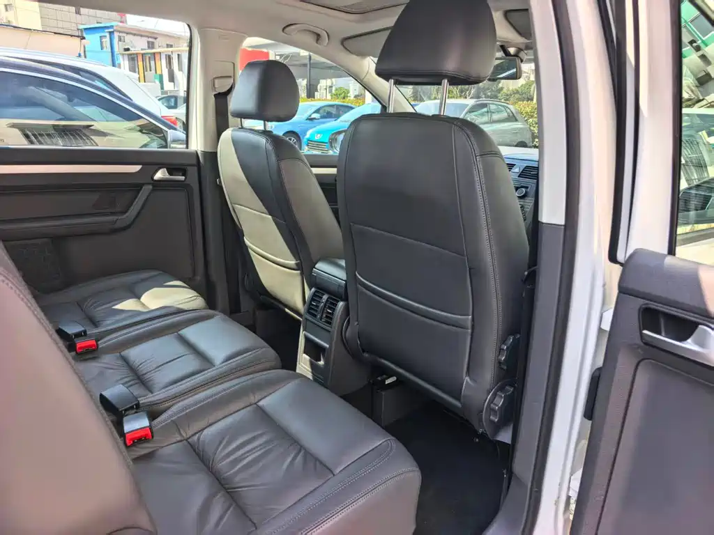 Volkswagen Volkswagen Touran 2015 1.4T DSG Comfort Edition 5-seater 2016 - thumbnail 12