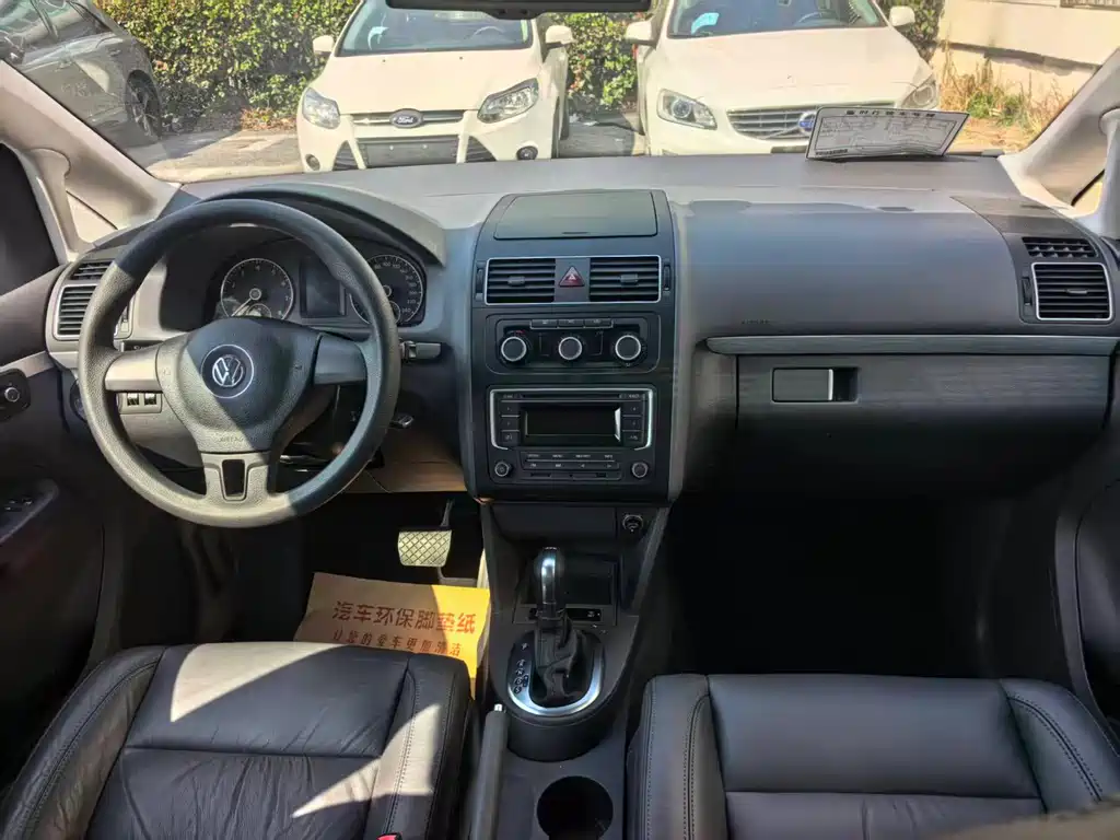Volkswagen Volkswagen Touran 2015 1.4T DSG Comfort Edition 5-seater 2016 - thumbnail 14