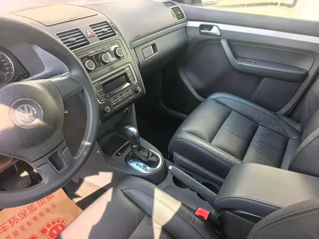 Volkswagen Volkswagen Touran 2015 1.4T DSG Comfort Edition 5-seater 2016 - thumbnail 20