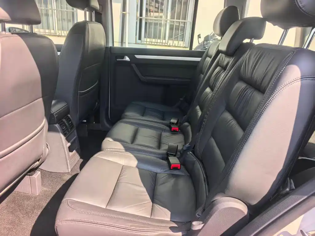 Volkswagen Volkswagen Touran 2015 1.4T DSG Comfort Edition 5-seater 2016 - thumbnail 23