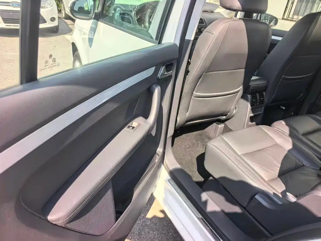 Volkswagen Volkswagen Touran 2015 1.4T DSG Comfort Edition 5-seater 2016 - thumbnail 24