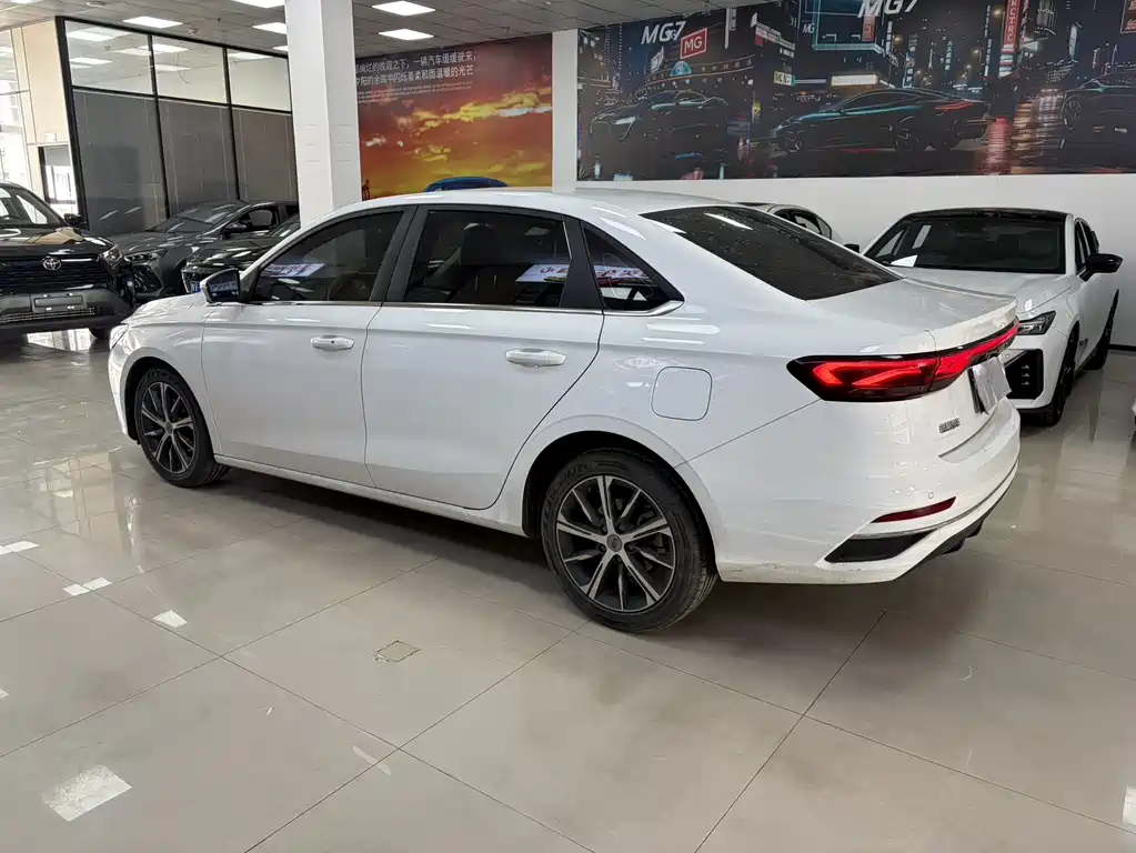 Geely Auto Geely Emgrand 2022 4th Generation 1.5L CVT Luxury Edition 2022 - thumbnail 4