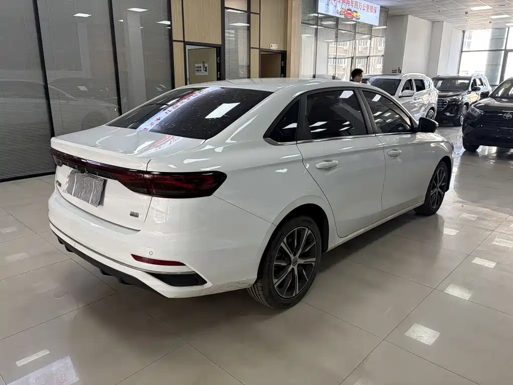Geely Auto Geely Emgrand 2022 4th Generation 1.5L CVT Luxury Edition 2022 - thumbnail 6