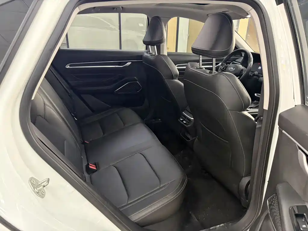 Geely Auto Geely Emgrand 2022 4th Generation 1.5L CVT Luxury Edition 2022 - thumbnail 9