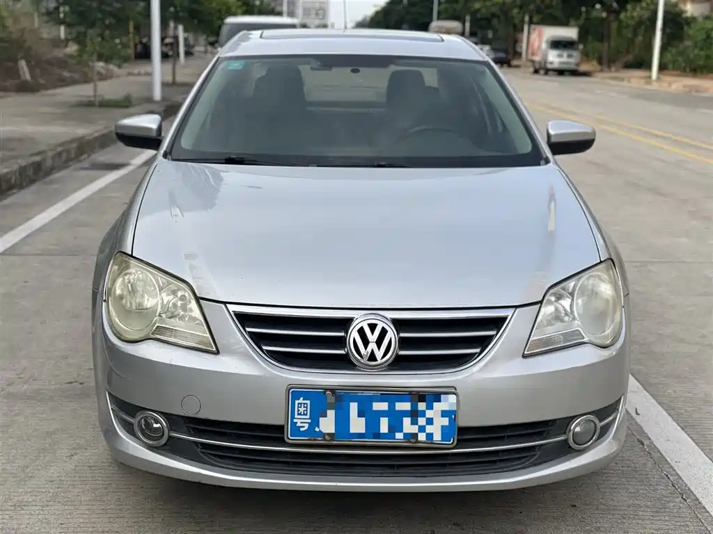 Volkswagen Bora 2008 2.0L Automatic Luxury Edition 2009 - thumbnail 12