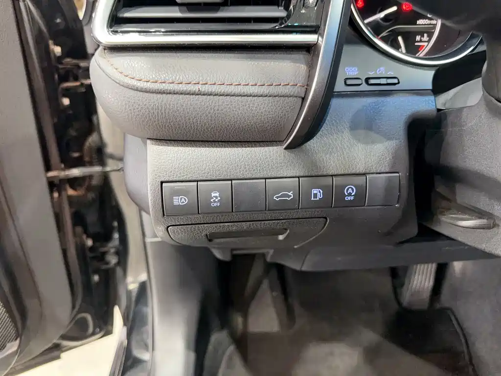 Toyota Camry 2018 2.0G Luxury Edition 2019 - thumbnail 5