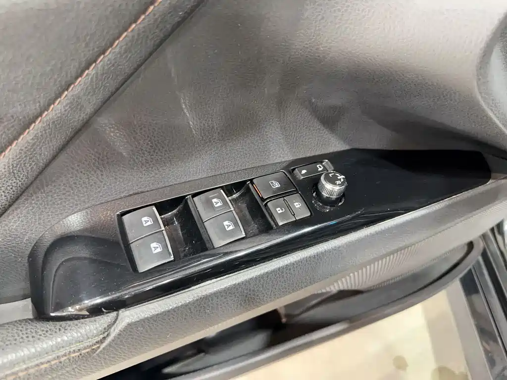Toyota Camry 2018 2.0G Luxury Edition 2019 - thumbnail 12