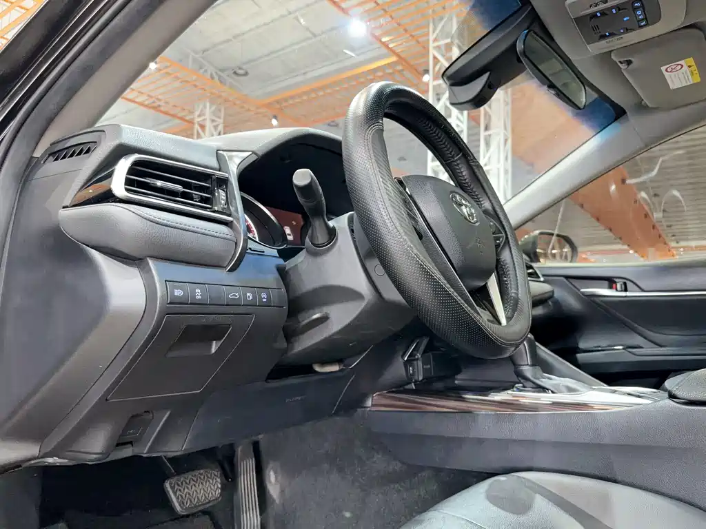 Toyota Camry 2018 2.0G Luxury Edition 2019 - thumbnail 16