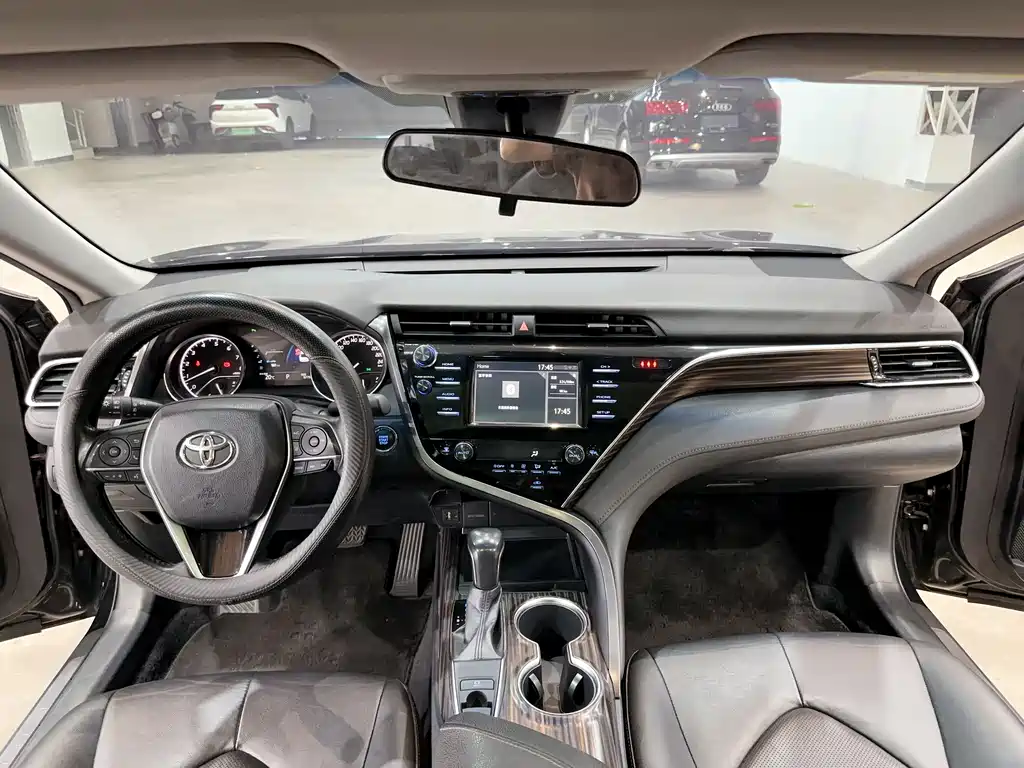 Toyota Camry 2018 2.0G Luxury Edition 2019 - thumbnail 17