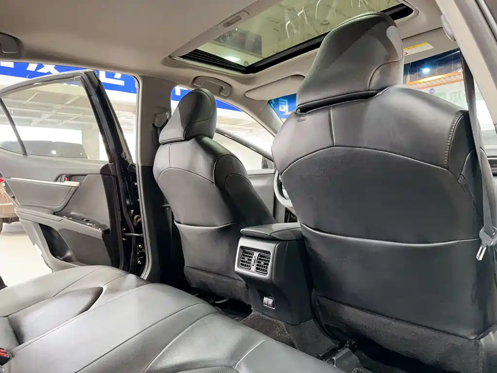 Toyota Camry 2018 2.0G Luxury Edition 2019 - thumbnail 19