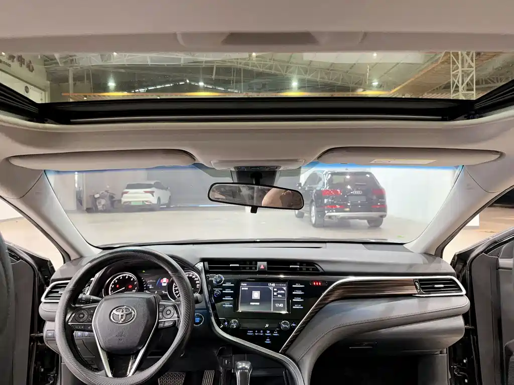 Toyota Camry 2018 2.0G Luxury Edition 2019 - thumbnail 20