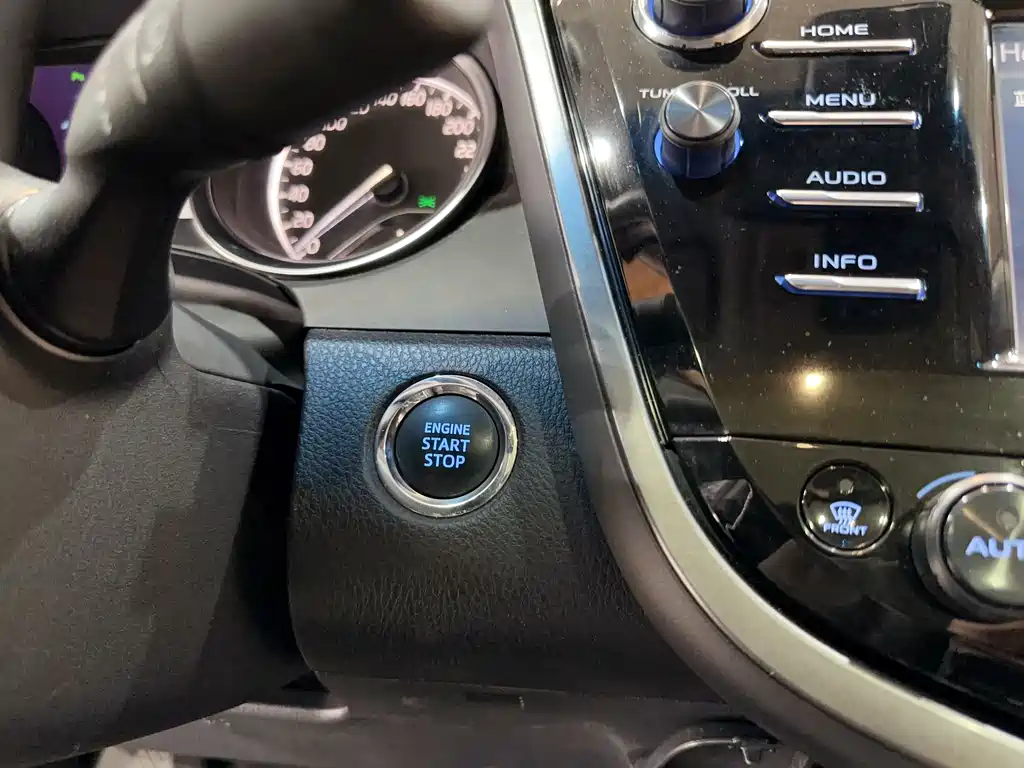 Toyota Camry 2018 2.0G Luxury Edition 2019 - thumbnail 25