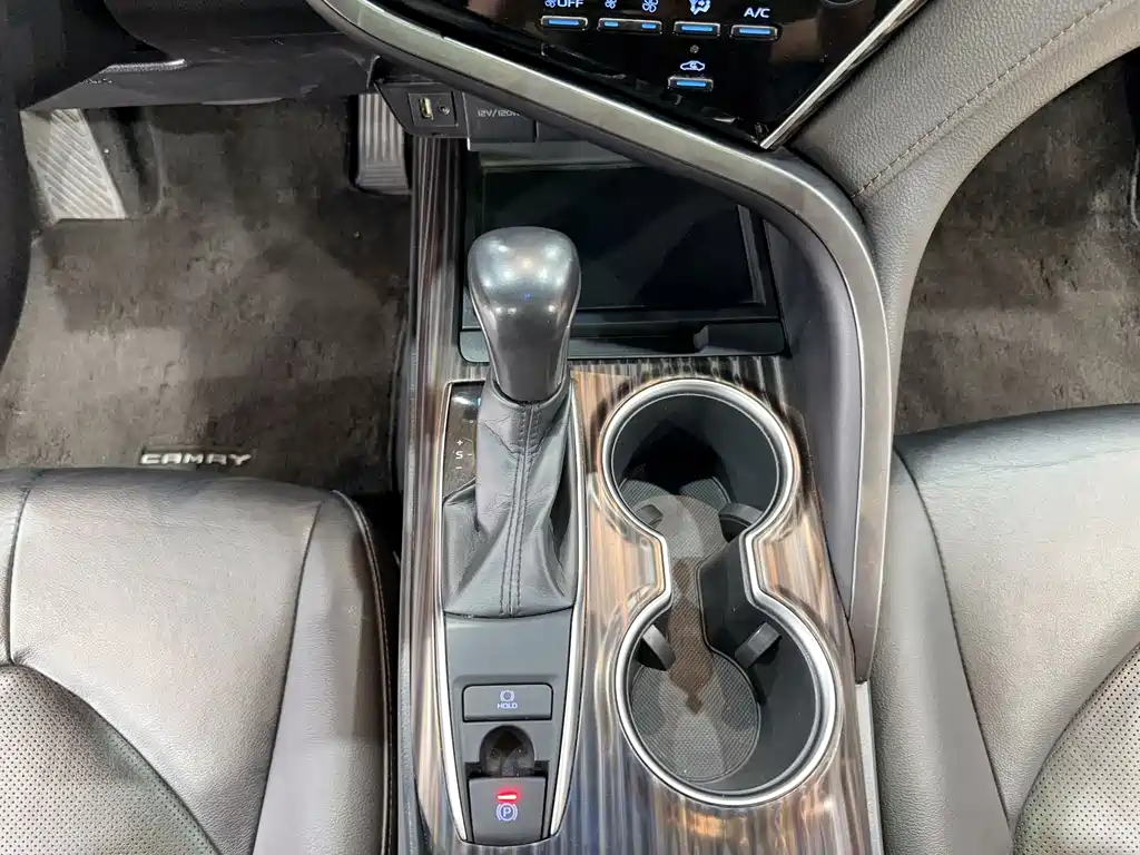 Toyota Camry 2018 2.0G Luxury Edition 2019 - thumbnail 27