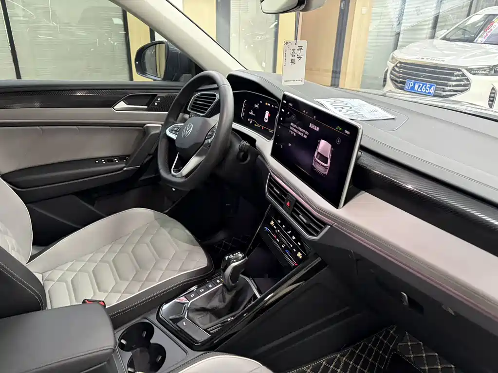 Volkswagen Tayron 2023 330TSI 2WD Luxury Plus Advanced Edition 2023 - thumbnail 8