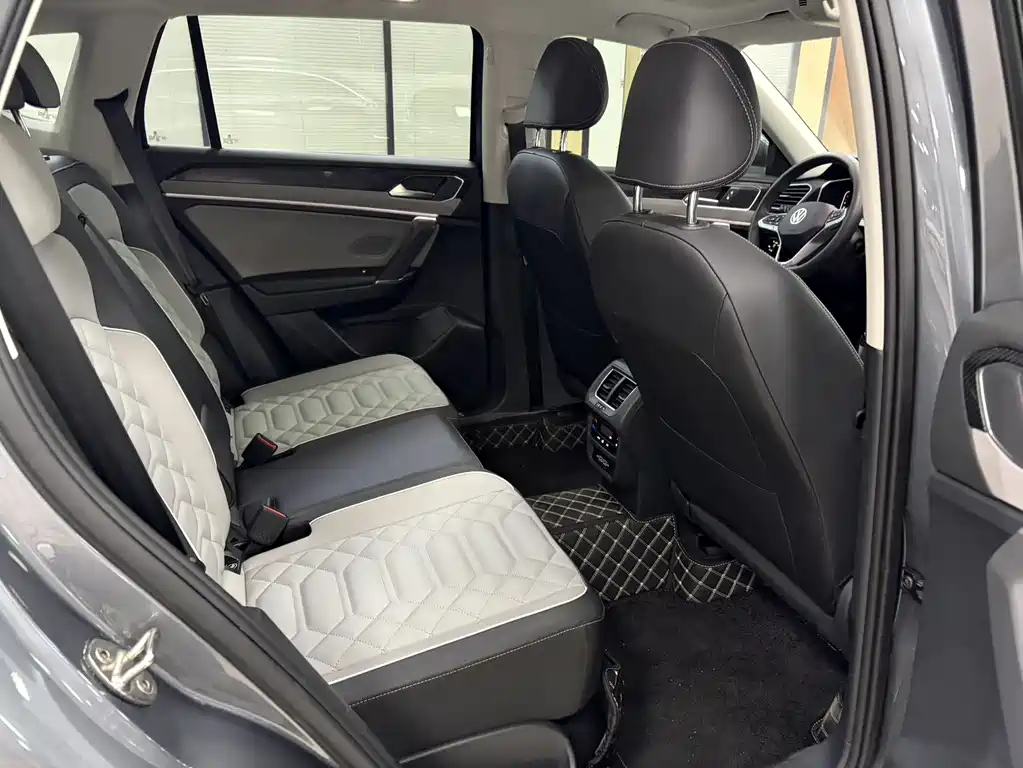 Volkswagen Tayron 2023 330TSI 2WD Luxury Plus Advanced Edition 2023 - thumbnail 9