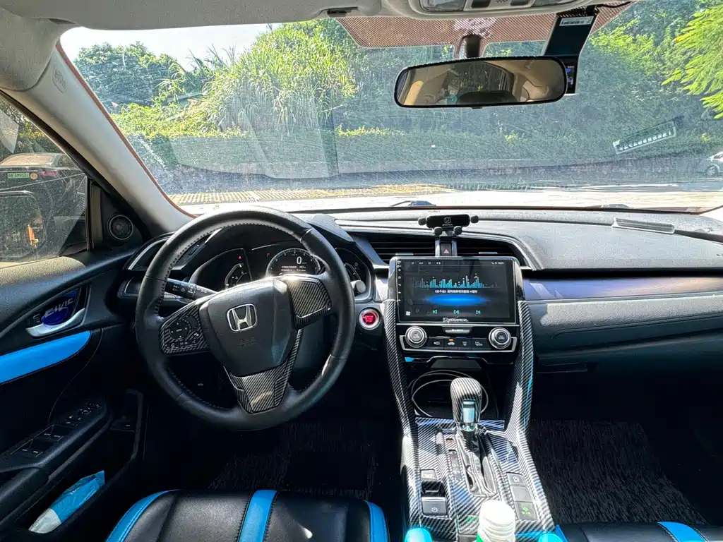 Honda Honda Civic 2016 220TURBO CVT Luxury Edition 2017 - thumbnail 14