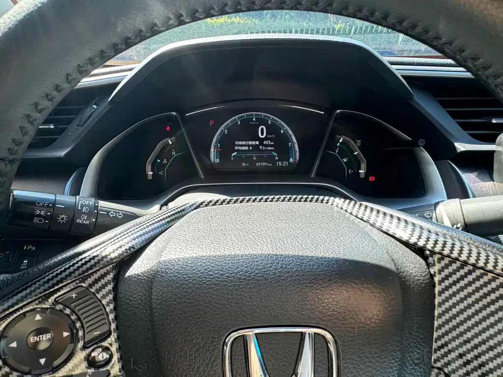 Honda Honda Civic 2016 220TURBO CVT Luxury Edition 2017 - thumbnail 19