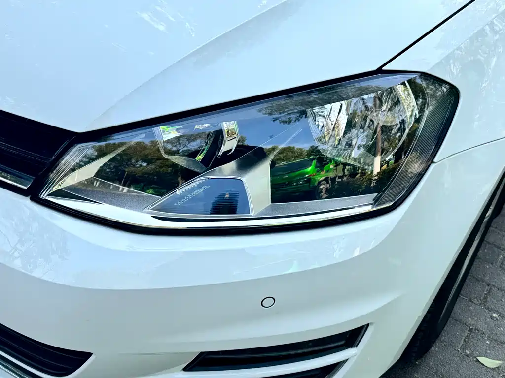 Volkswagen Volkswagen Golf 2017 1.6L Automatic Comfort Million Vehicle Commemorative Edition 2017 - thumbnail 7