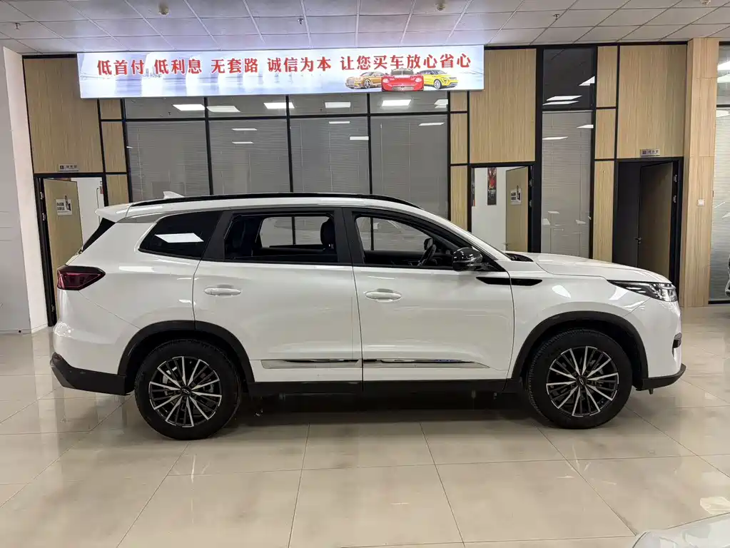 Chery Tiggo 8 PLUS 2024 Champion Edition 290TGDI DCT Luxury Version 5-Seat 2025 - thumbnail 7