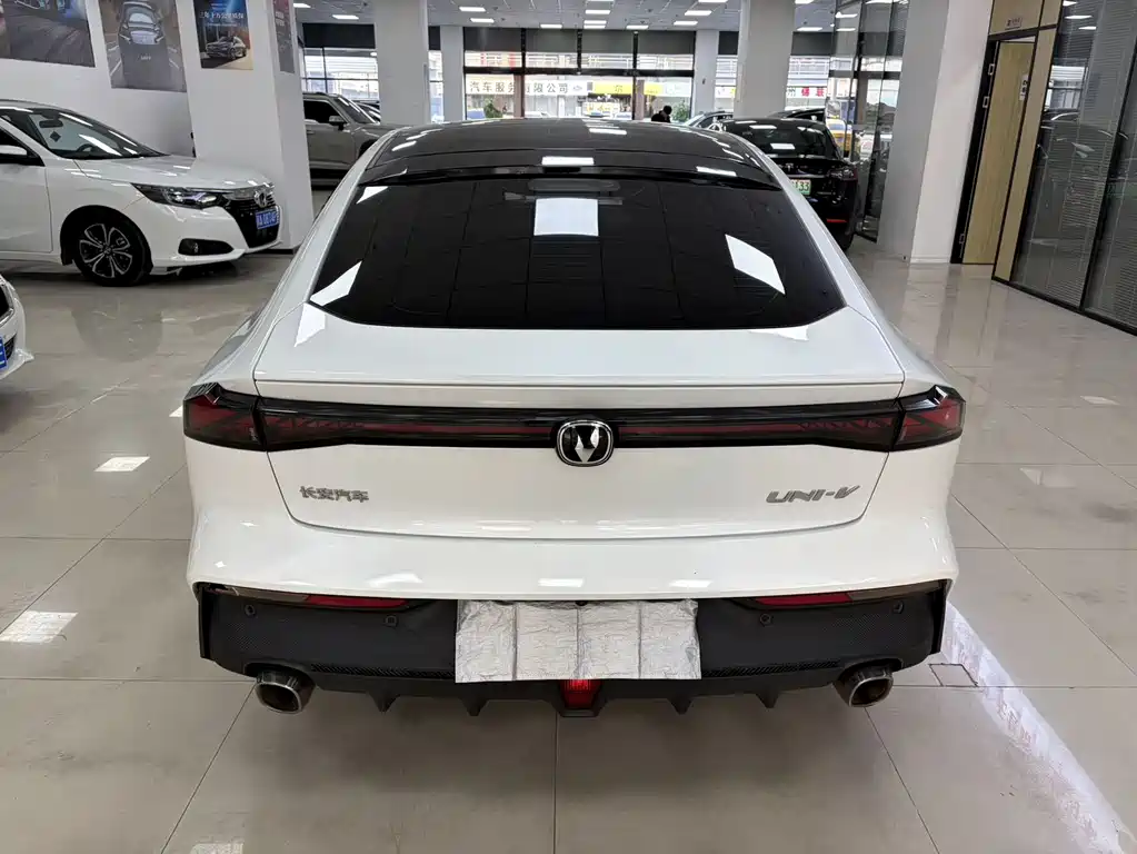 Changan Changan UNI-V 2022 1.5T Excellence Edition 2023 - thumbnail 6