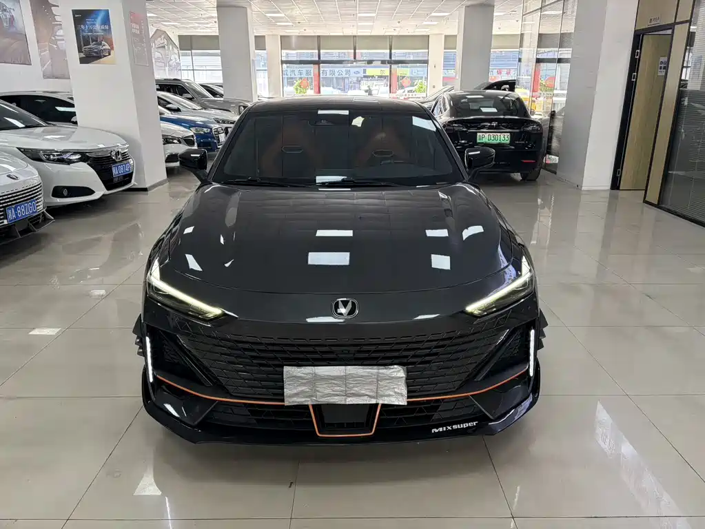 Changan Changan UNI-V 2023 1.5T Sport Edition 2024 - thumbnail 2