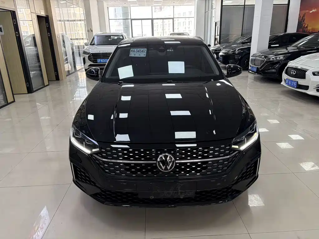 Volkswagen Lavida 2023 300TSI DSG Full Version 2023 - thumbnail 2