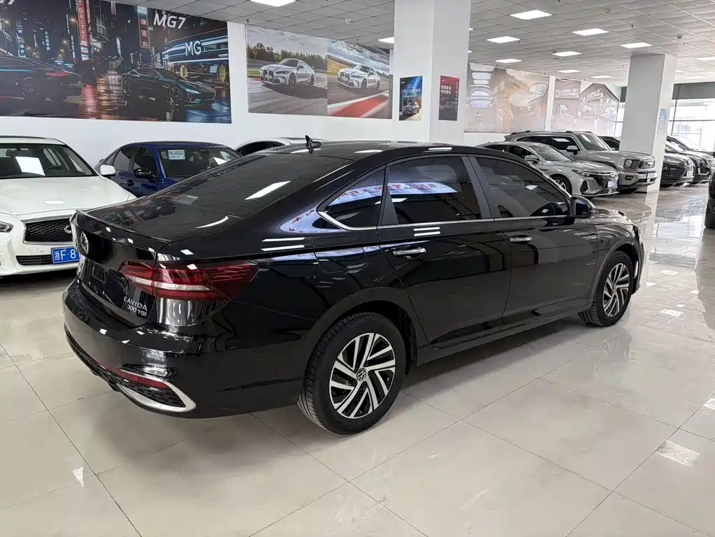 Volkswagen Lavida 2023 300TSI DSG Full Version 2023 - thumbnail 6