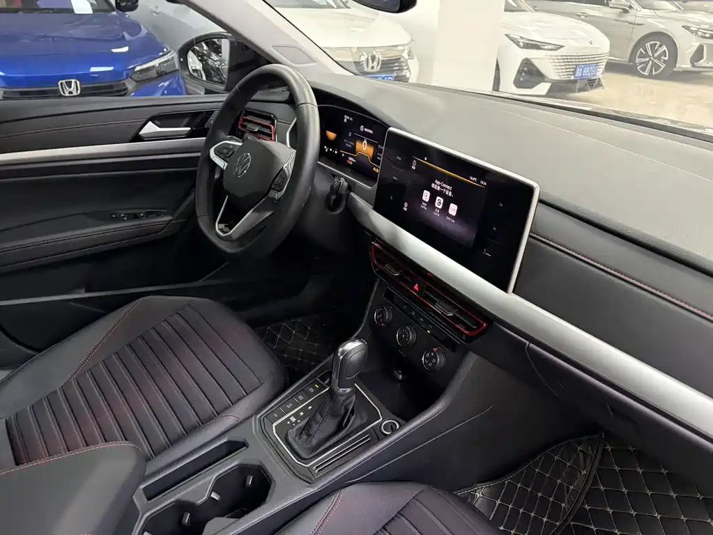 Volkswagen Lavida 2023 300TSI DSG Full Version 2023 - thumbnail 8