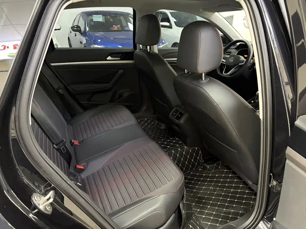 Volkswagen Lavida 2023 300TSI DSG Full Version 2023 - thumbnail 9