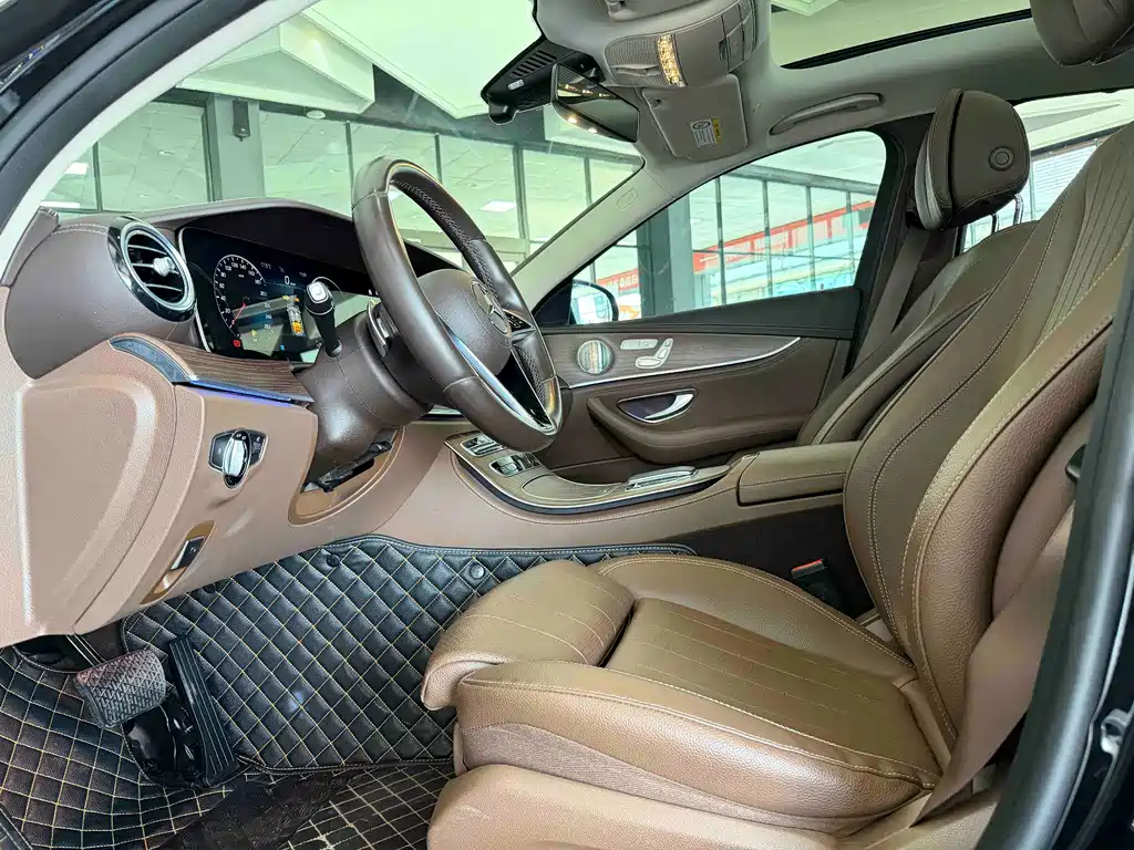 Mercedes-Benz Mercedes-Benz E-Class 2023 Model Year Facelift E 300 L Luxury 2023 - thumbnail 4