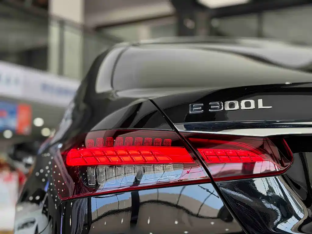 Mercedes-Benz Mercedes-Benz E-Class 2023 Model Year Facelift E 300 L Luxury 2023 - thumbnail 19