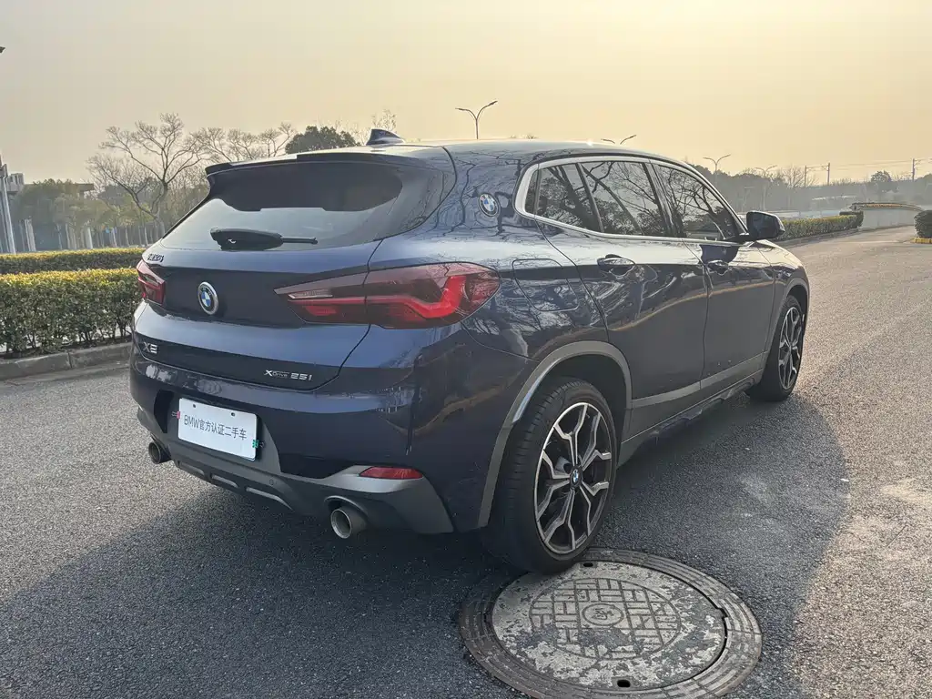BMW BMW X2 2021 xDrive25i M Sport Package 2021 - thumbnail 5