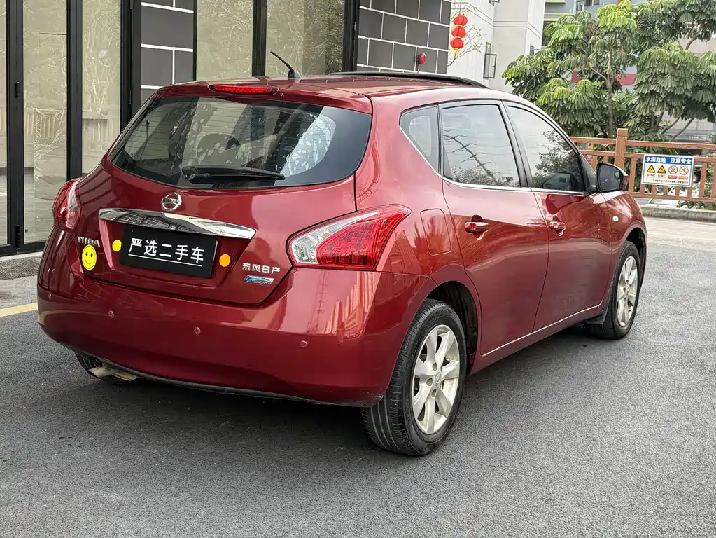Nissan Nissan Tiida 2014 1.6L CVT Intelligent Edition 2014 - thumbnail 13