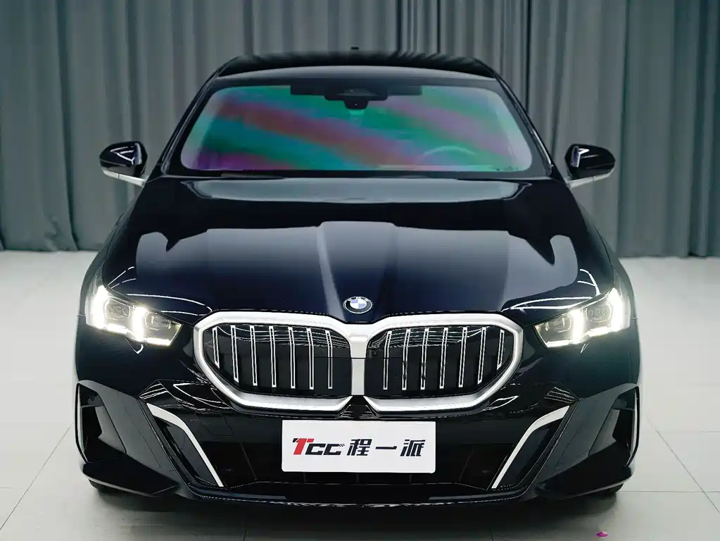 BMW BMW 5 Series 2025 530Li Leading Model M Sport Package 2025 - thumbnail 18