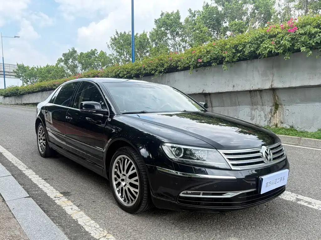 Volkswagen Phaeton 2011 3.6L V6 4-seat Long Wheelbase Individual Edition 2010 - thumbnail 3