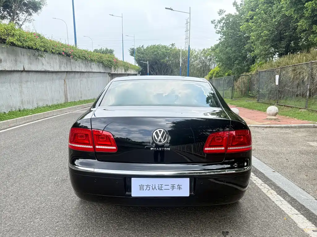 Volkswagen Phaeton 2011 3.6L V6 4-seat Long Wheelbase Individual Edition 2010 - thumbnail 5