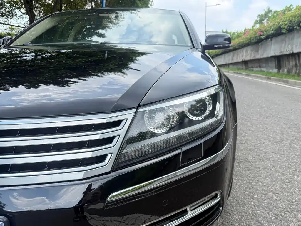 Volkswagen Phaeton 2011 3.6L V6 4-seat Long Wheelbase Individual Edition 2010 - thumbnail 9