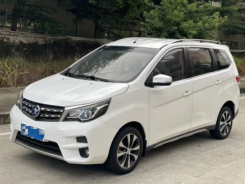 Datsun Dongfeng Nissan Qichen M50V 2017 1.6L XL CVT Luxury Edition 2017