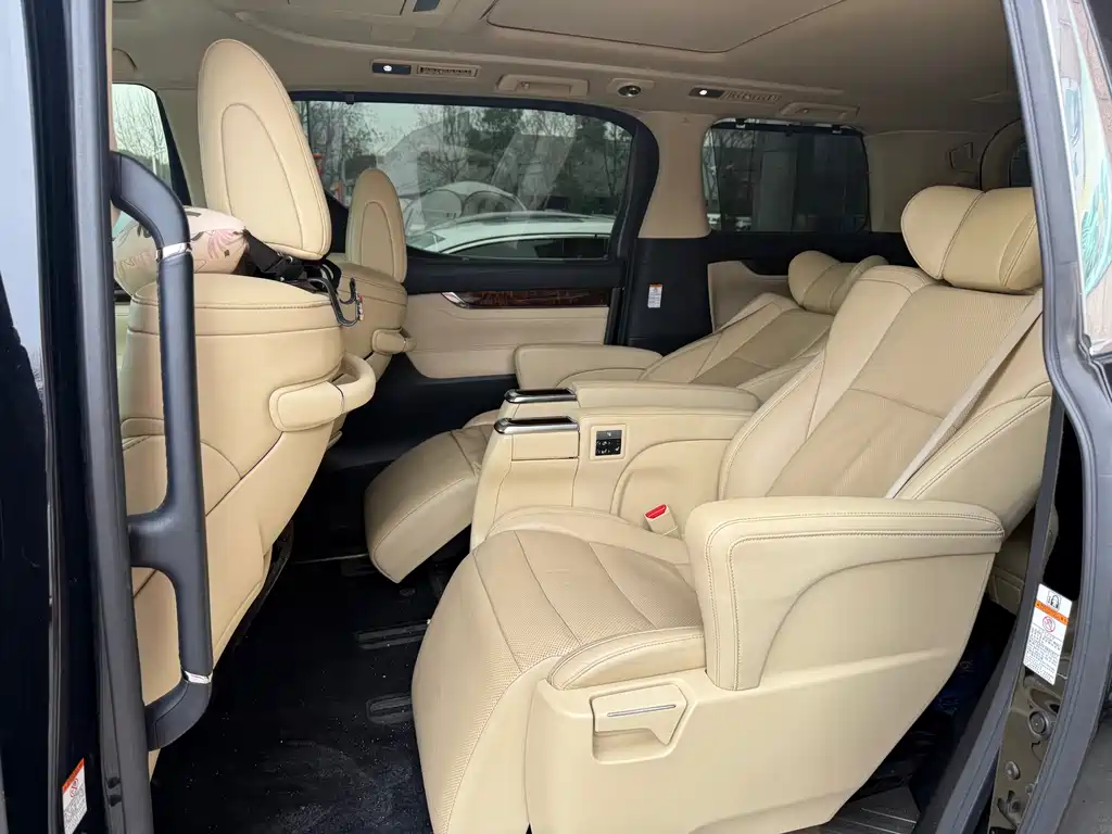 Toyota Alphard 2018 Model Year Facelift 3.5L Luxury Version 2019 - thumbnail 3