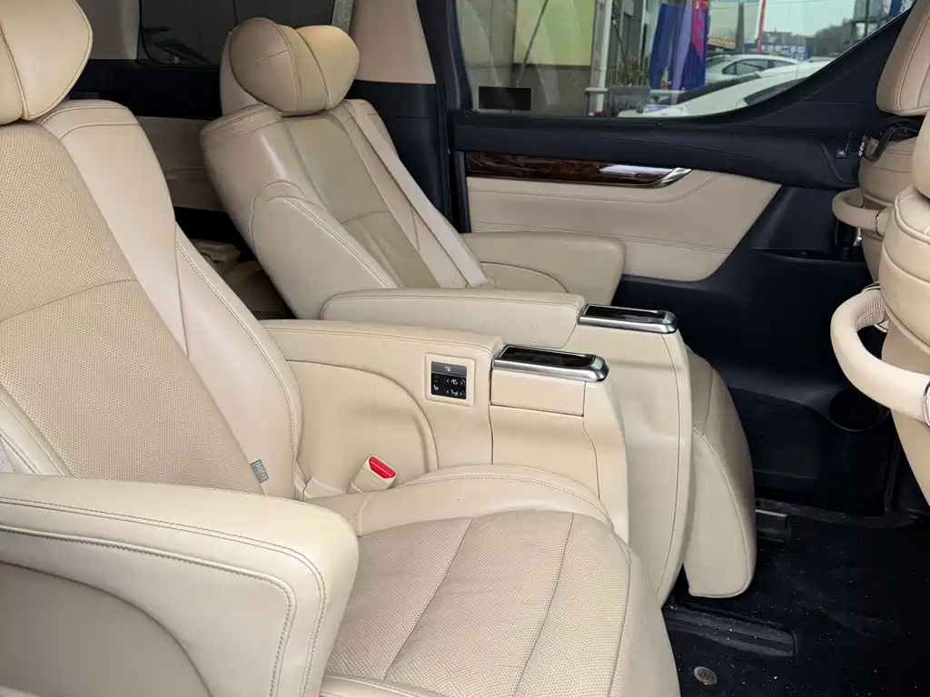 Toyota Alphard 2018 Model Year Facelift 3.5L Luxury Version 2019 - thumbnail 5