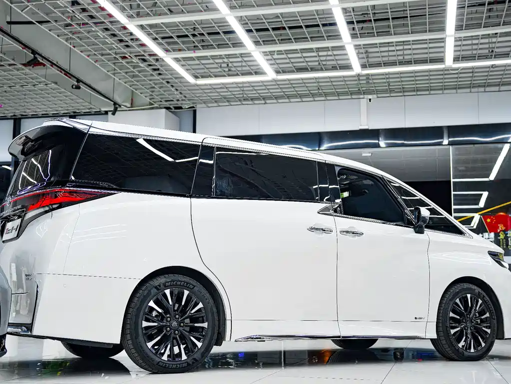 Toyota Alphard 2024 Crown Hybrid 2.5L Ultimate Edition 2024 - thumbnail 5