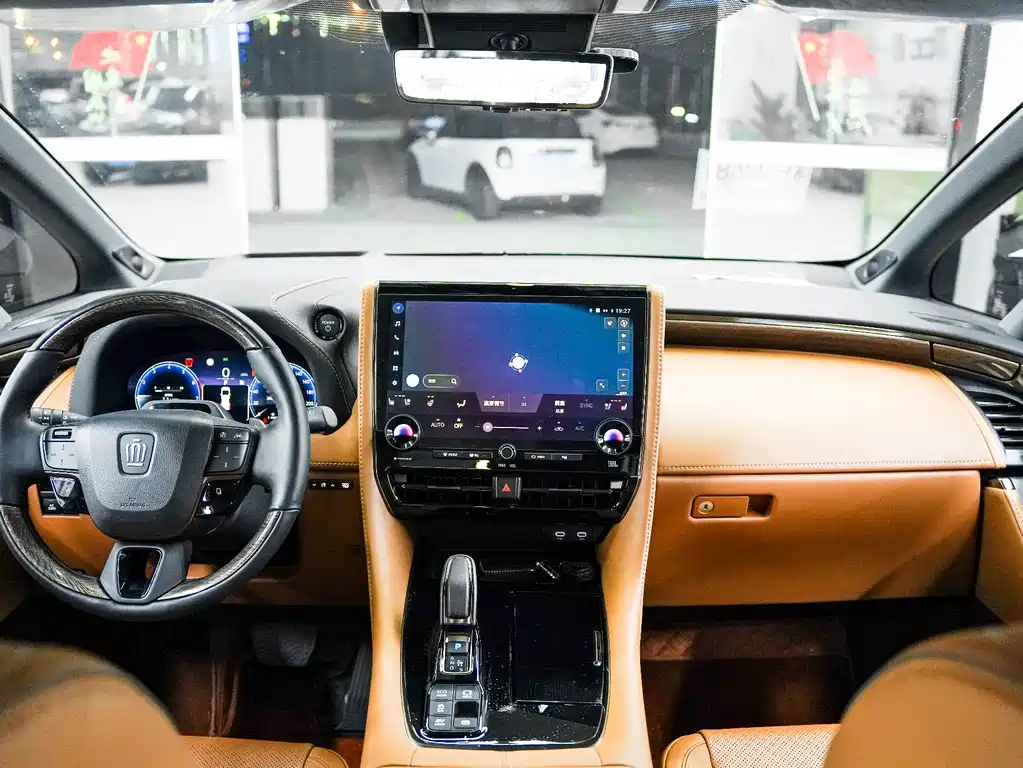 Toyota Alphard 2024 Crown Hybrid 2.5L Ultimate Edition 2024 - thumbnail 6